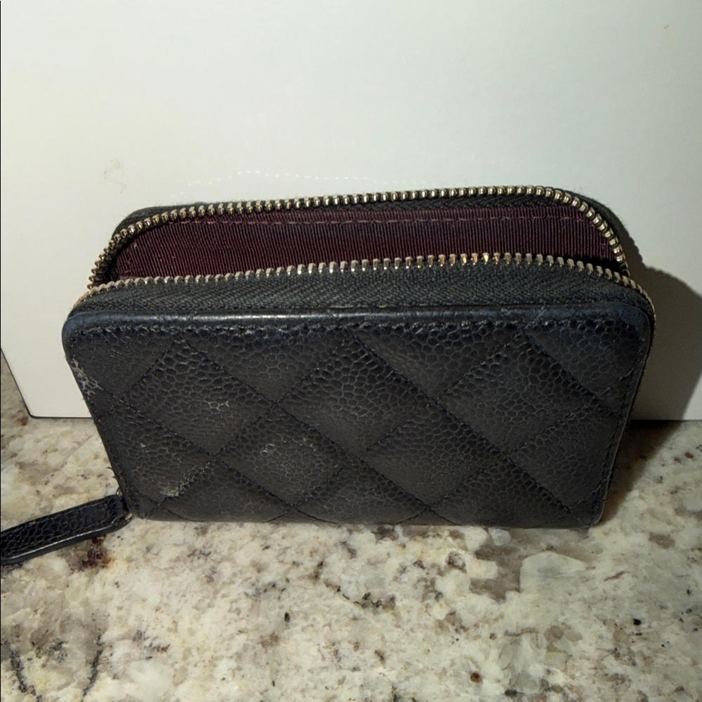 Chanel Caviar Quilted Zip Coin Purse Black and Gold - Picture 5 of 8